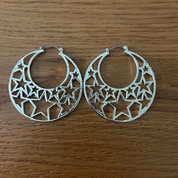 Silver toned large 2 inch Hoop & Star earrings Punk glam Rockstar partygirl goth - Picture 1 of 5